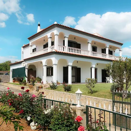 Sleeps 8 With Pool Air Con And Wifi