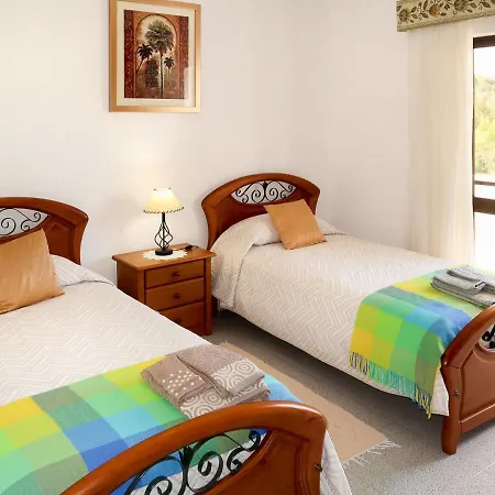 Sleeps 8 With Pool Air Con And Wifi * Cerro do Lobo