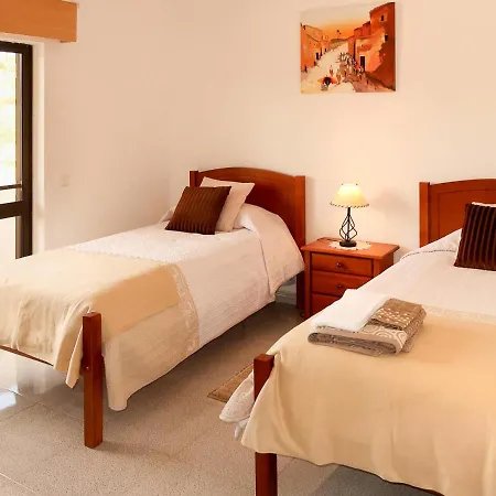 Sleeps 8 With Pool Air Con And Wifi Villa *