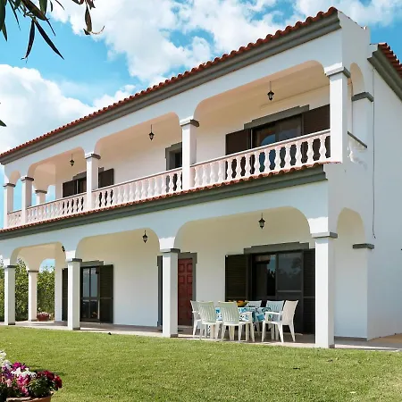 Sleeps 8 With Pool Air Con And Wifi *