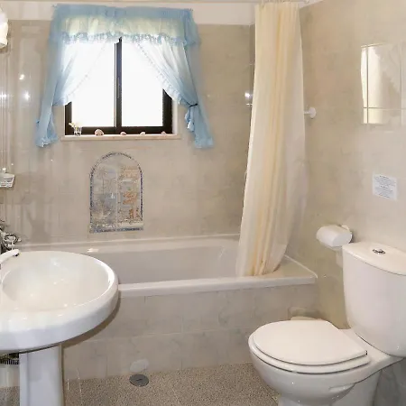 Sleeps 8 With Pool Air Con And Wifi * Cerro do Lobo