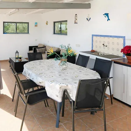 Sleeps 8 With Pool Air Con And Wifi *